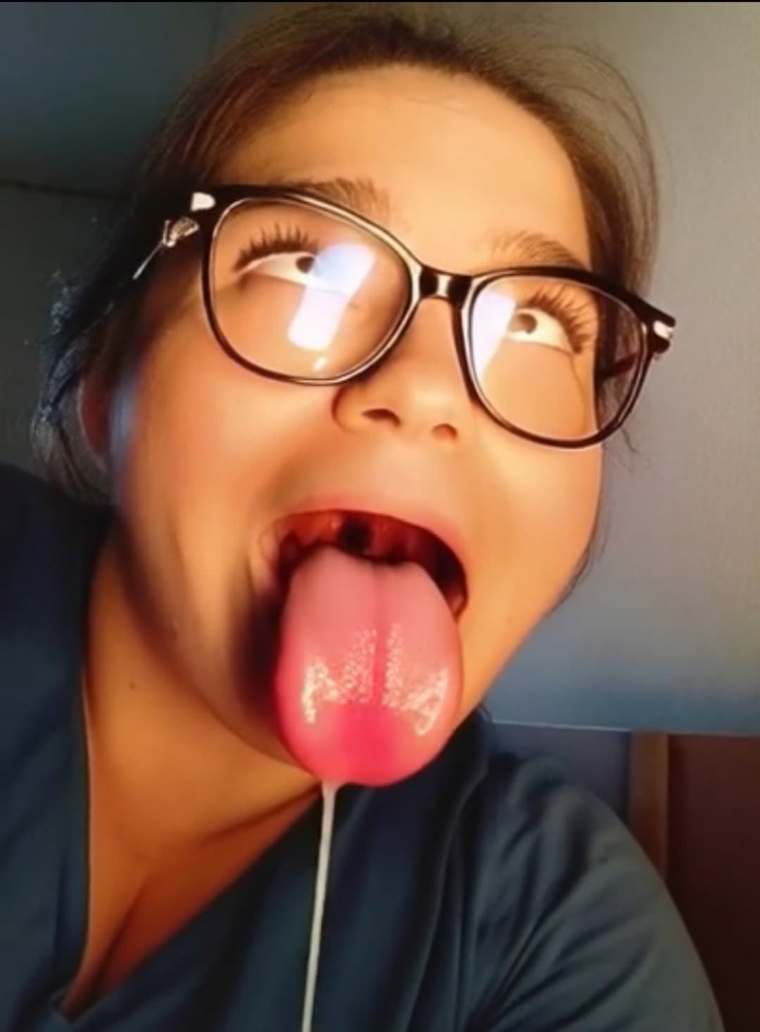 Click to view full size Lyzon Buro grosse putain à baiser de force