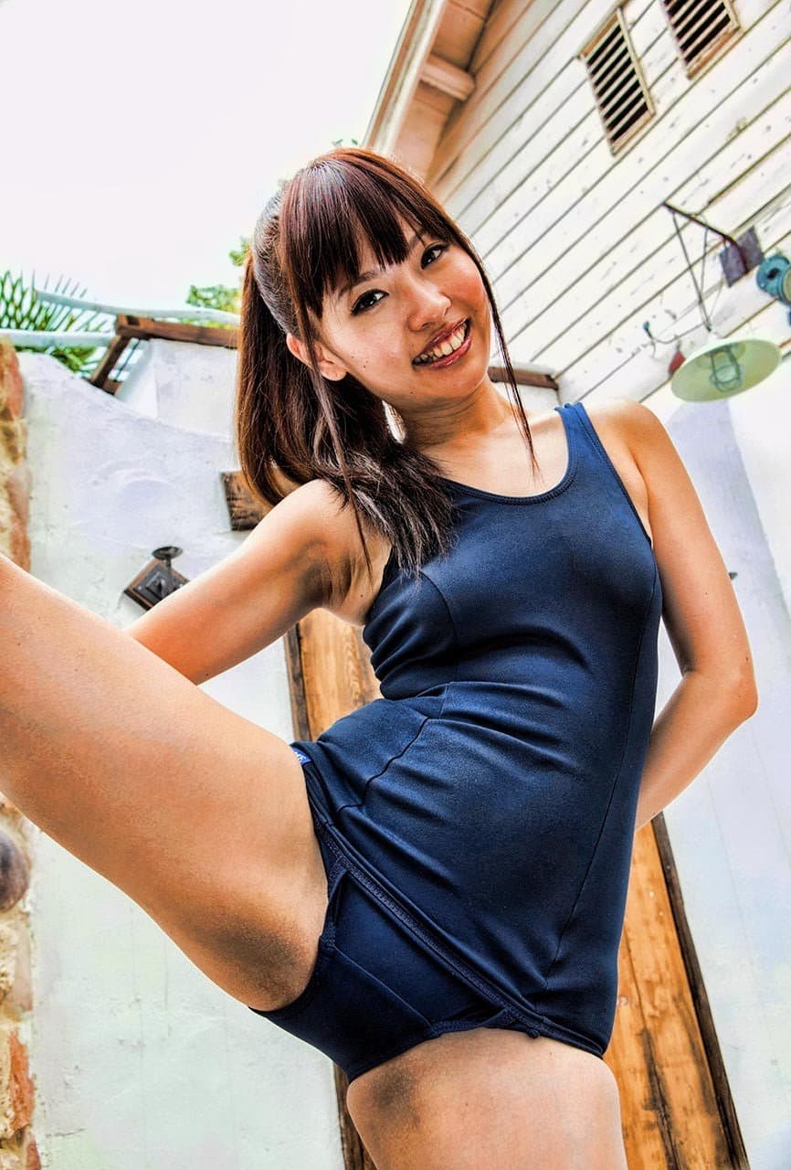 Click to view full size Asian Swimsuit - airi-shimizu
