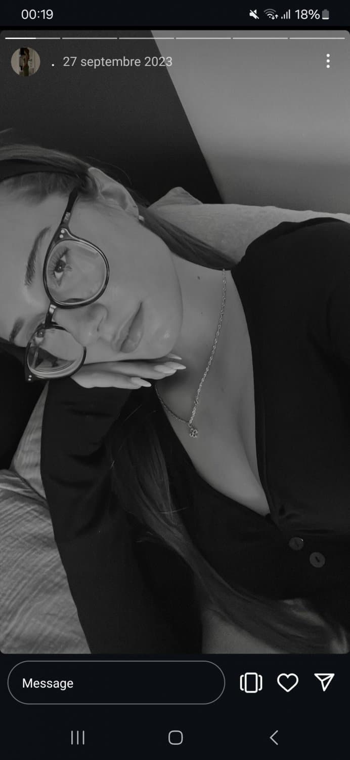 Click to view full size Maia et sa pote Mathilde veulent avaler du sperme