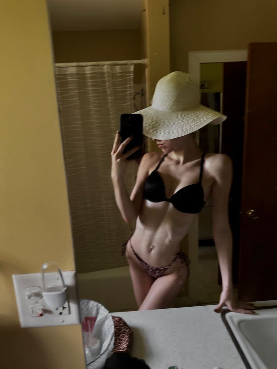 Click to view full size Petite Teen Super Sexy Bitch Brittany Renae