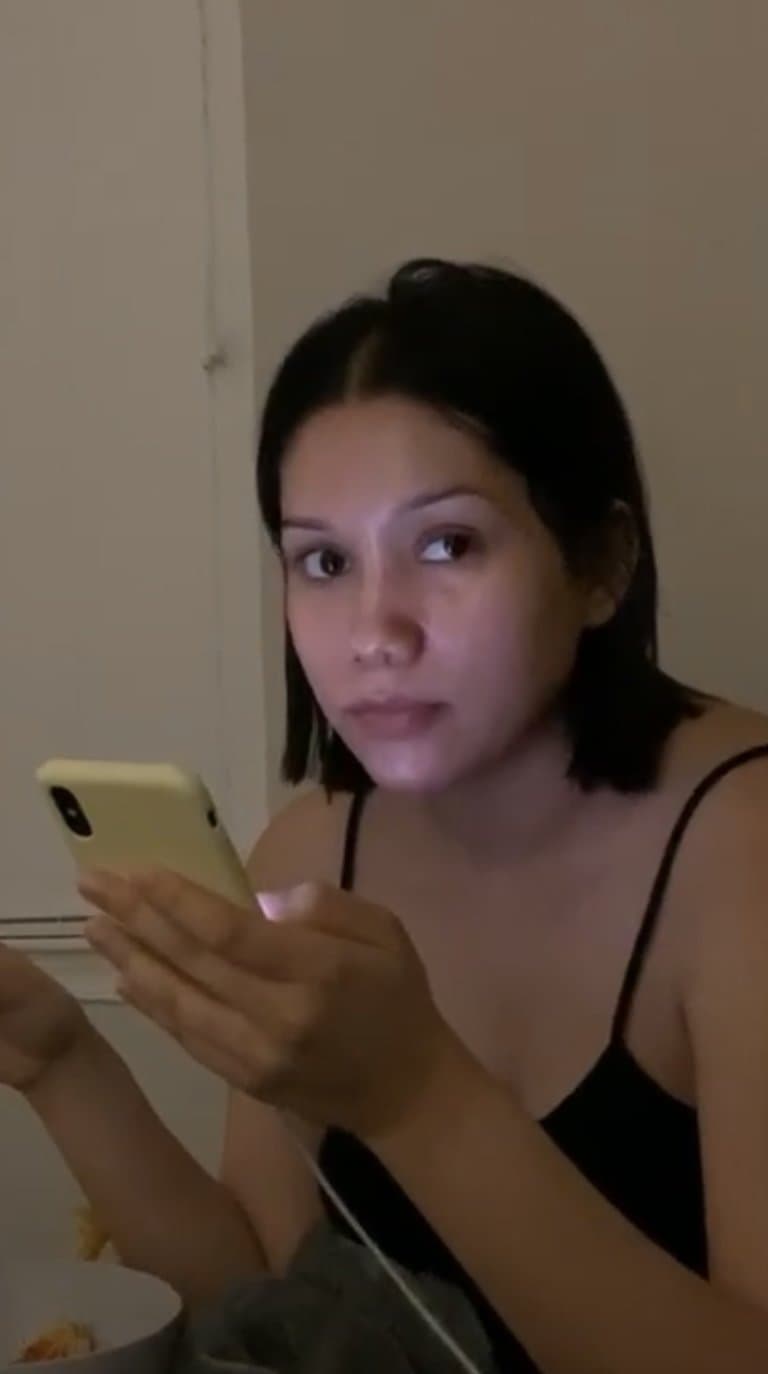 Click to view full size LAZY EYE SHIT BODY LATINA MOM WITH LOOSE ASSHOLE