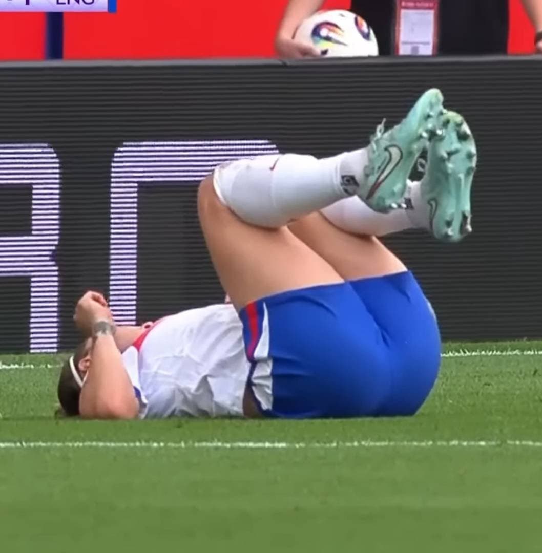 Click to view full size Lucy Bronze