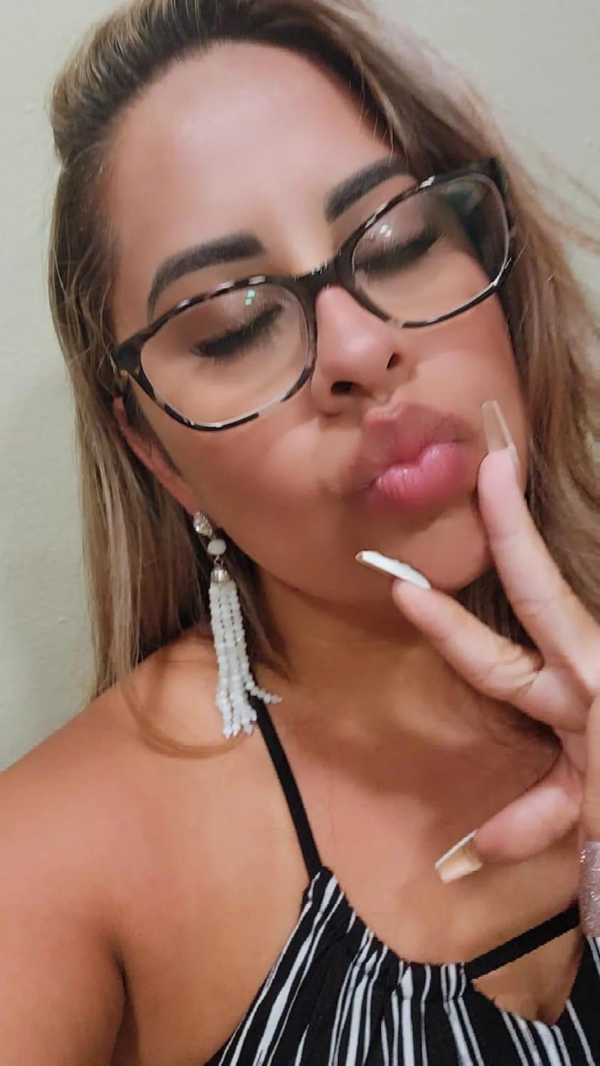 Click to view full size Am I wrong for wanting to pound my own sister? (She had an OF and I was her biggest fan) ???