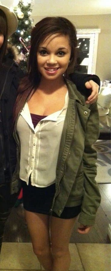 Click to view full size Imagine how fucking good it would feel to ejaculate a huge load all over this teen whore face