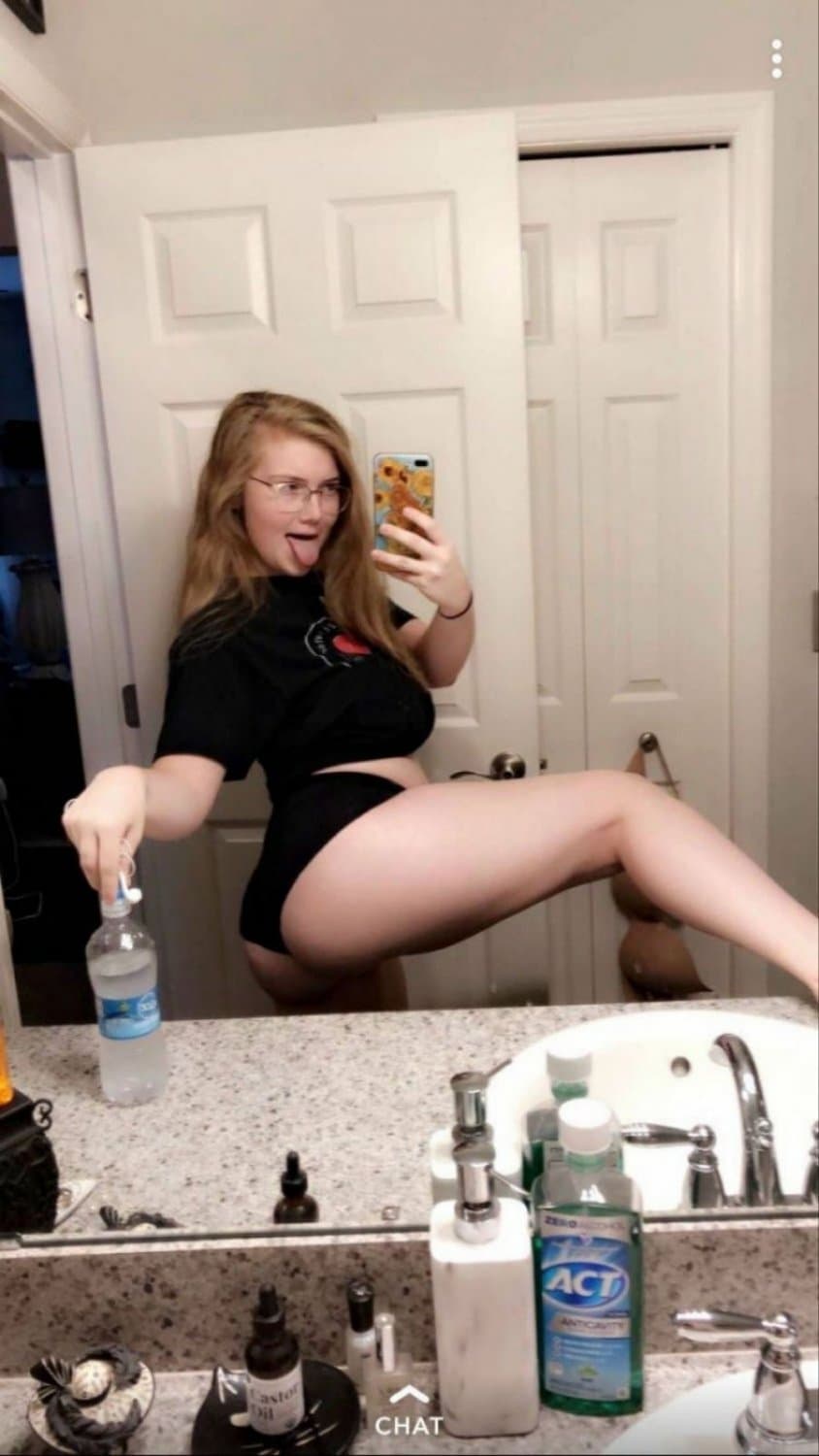 Click to view full size Future Webslut Thick Pawg Busty Gf