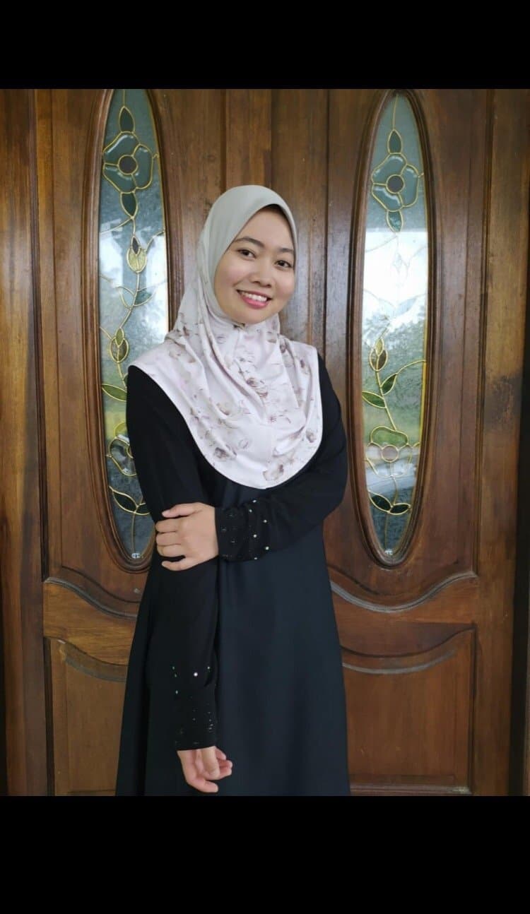 Click to view full size shasha hijab cantik colmek big tit memek malaysia indonesia muslim milf kacamata glasses