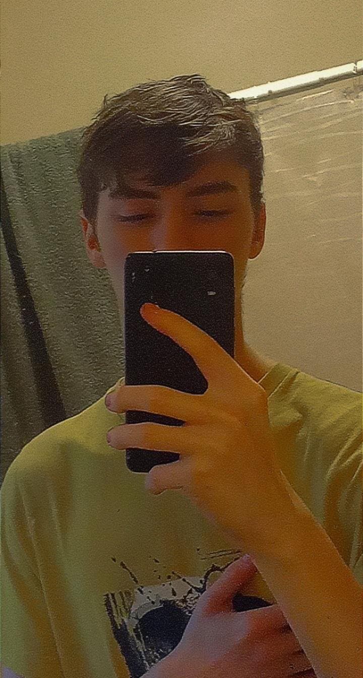 Click to view full size Add My snap @Devon-who if you wanna trade nudes