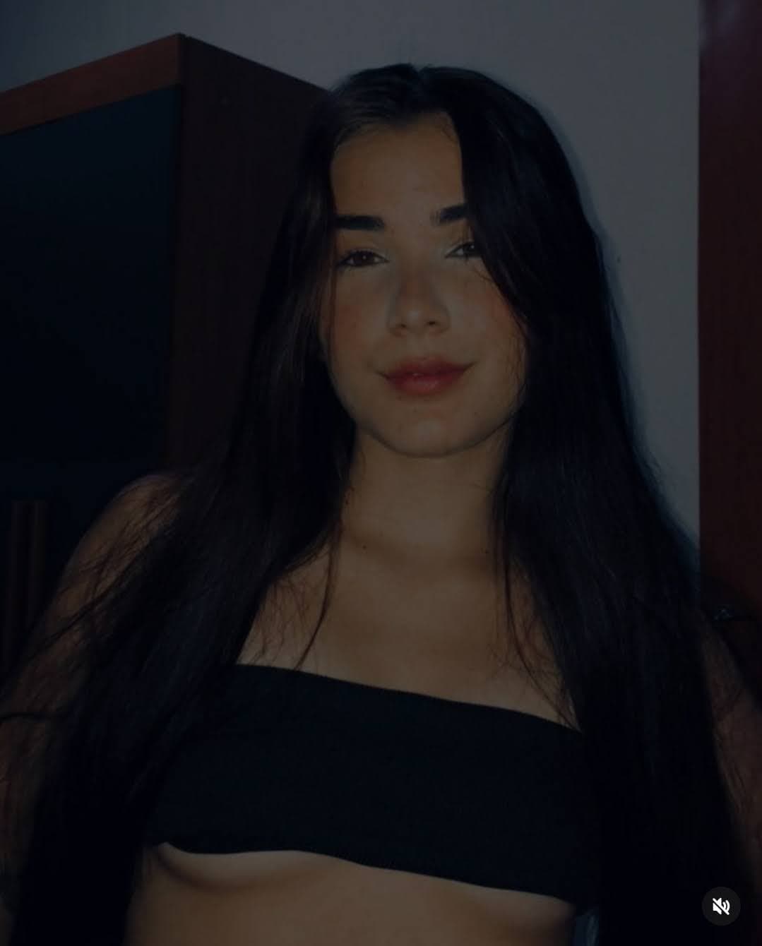 Click to view full size Um vez puta sempre puta