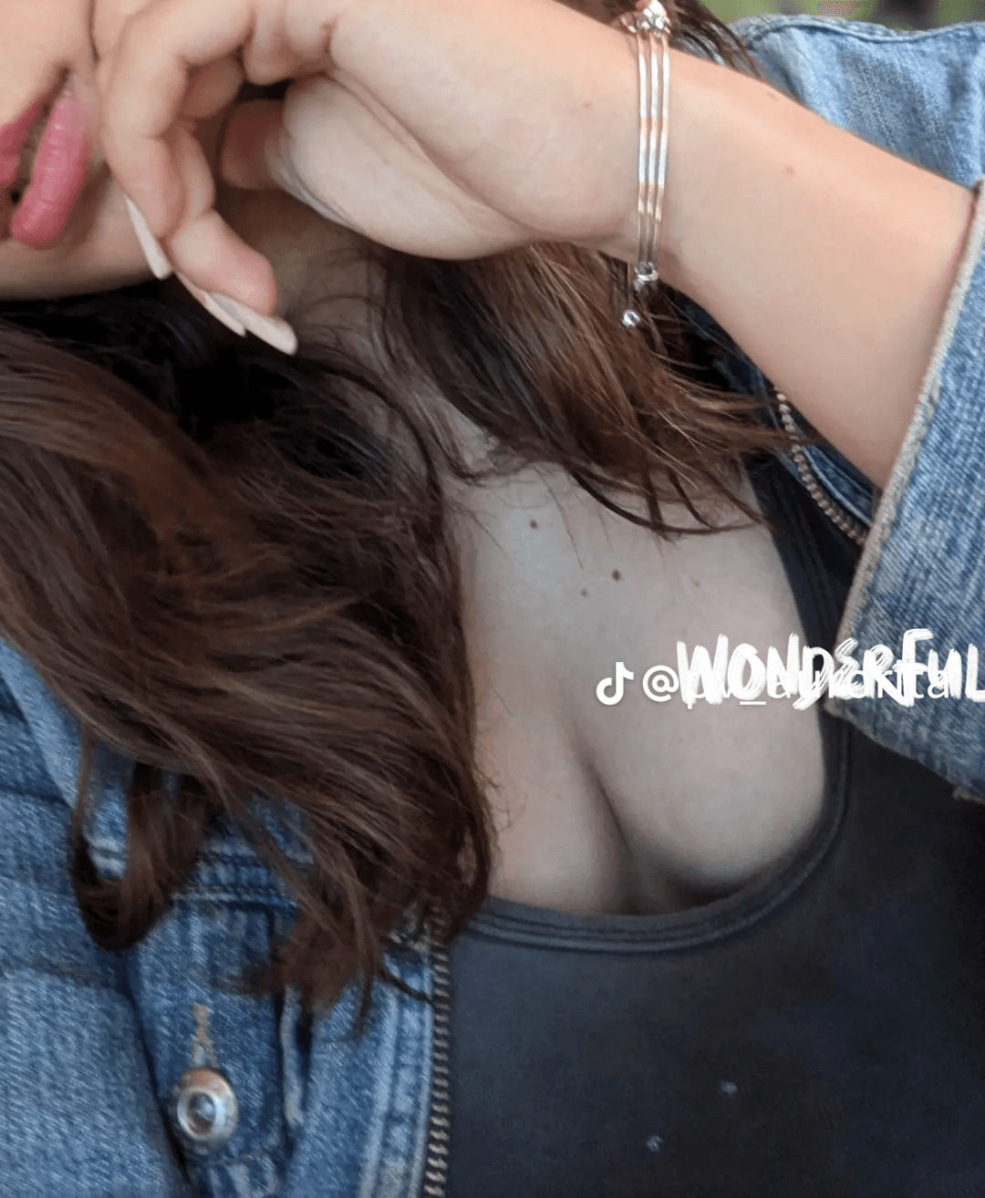 Click to view full size Lindas19??