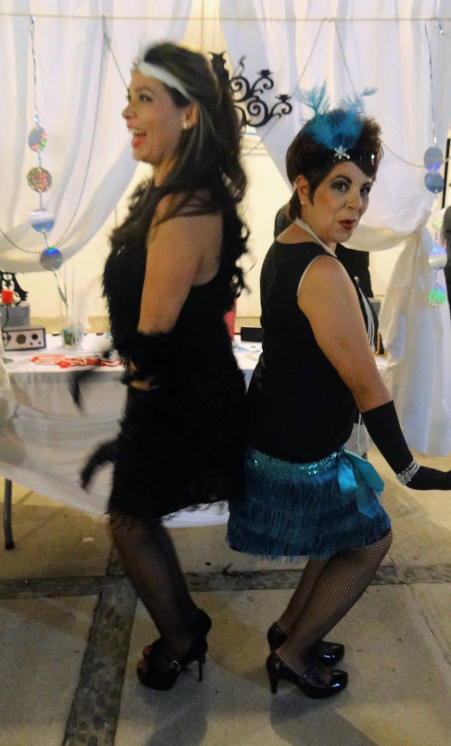 Click to view full size Más de Cristy Sanchez y Lety Cortes