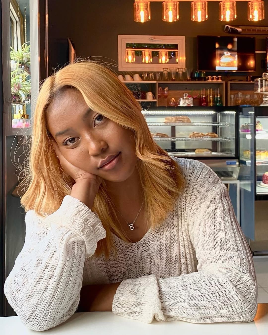 Click to view full size Ange kely