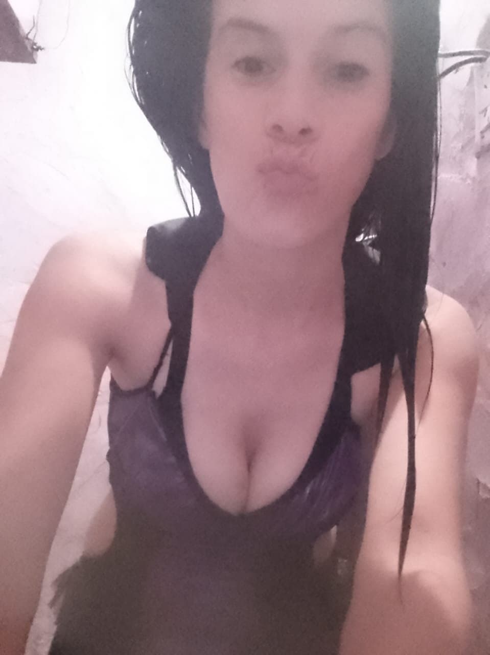 Click to view full size Olis soi maira chupo pijas gratis