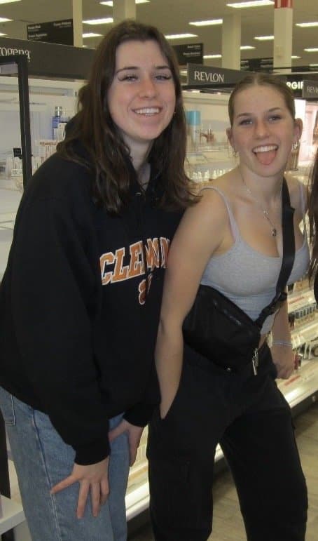 Click to view full size Which sister is hotter Skylar and Alexis