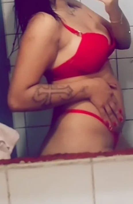 Click to view full size Lindas17??