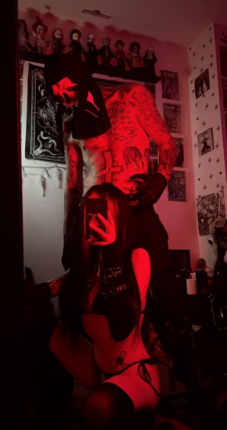 Click to view full size He fucked me like I was his last kill