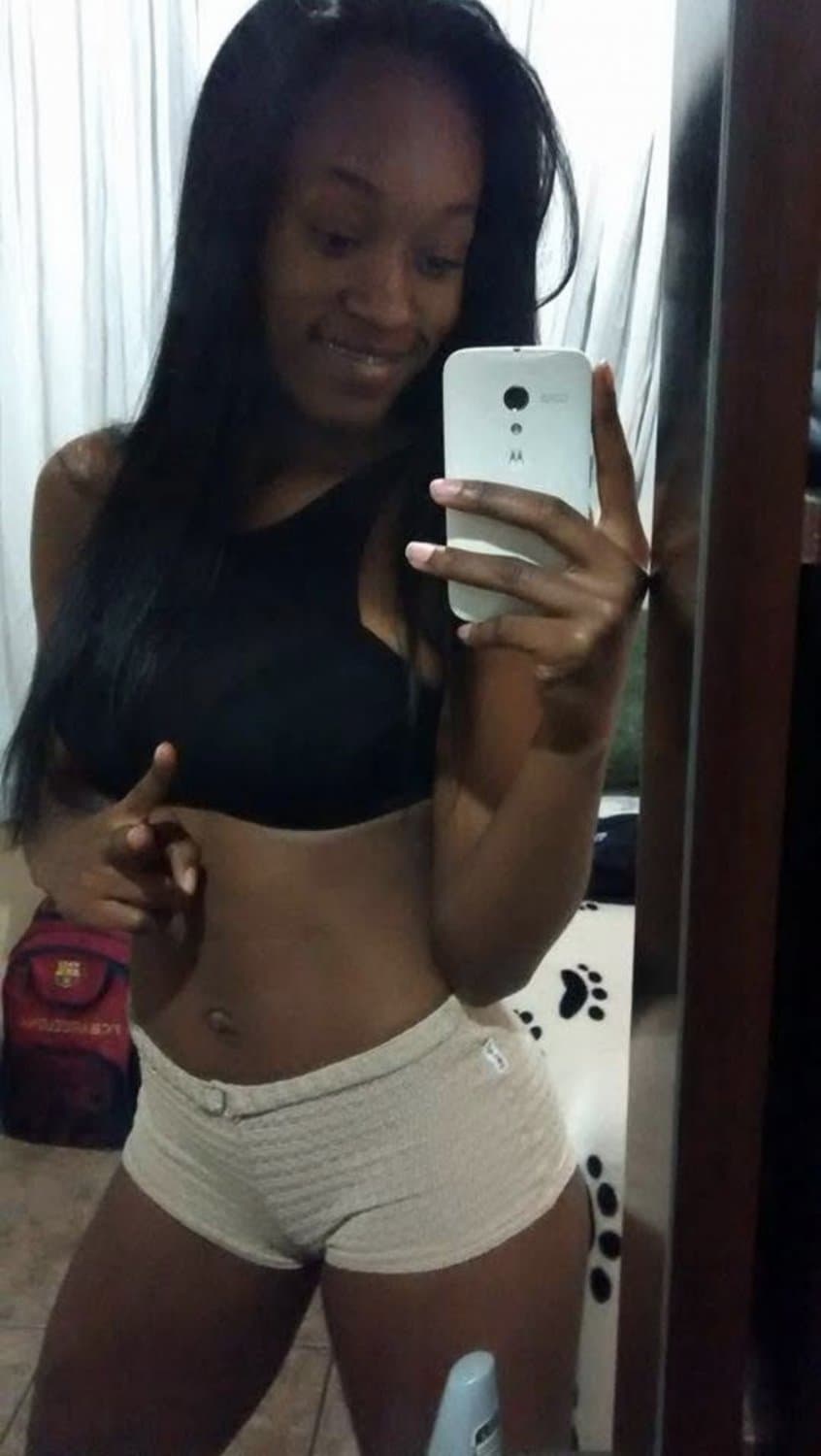 Click to view full size MINHA PUTA - Mona - Oque fariam com essa puta favelada ??? ???