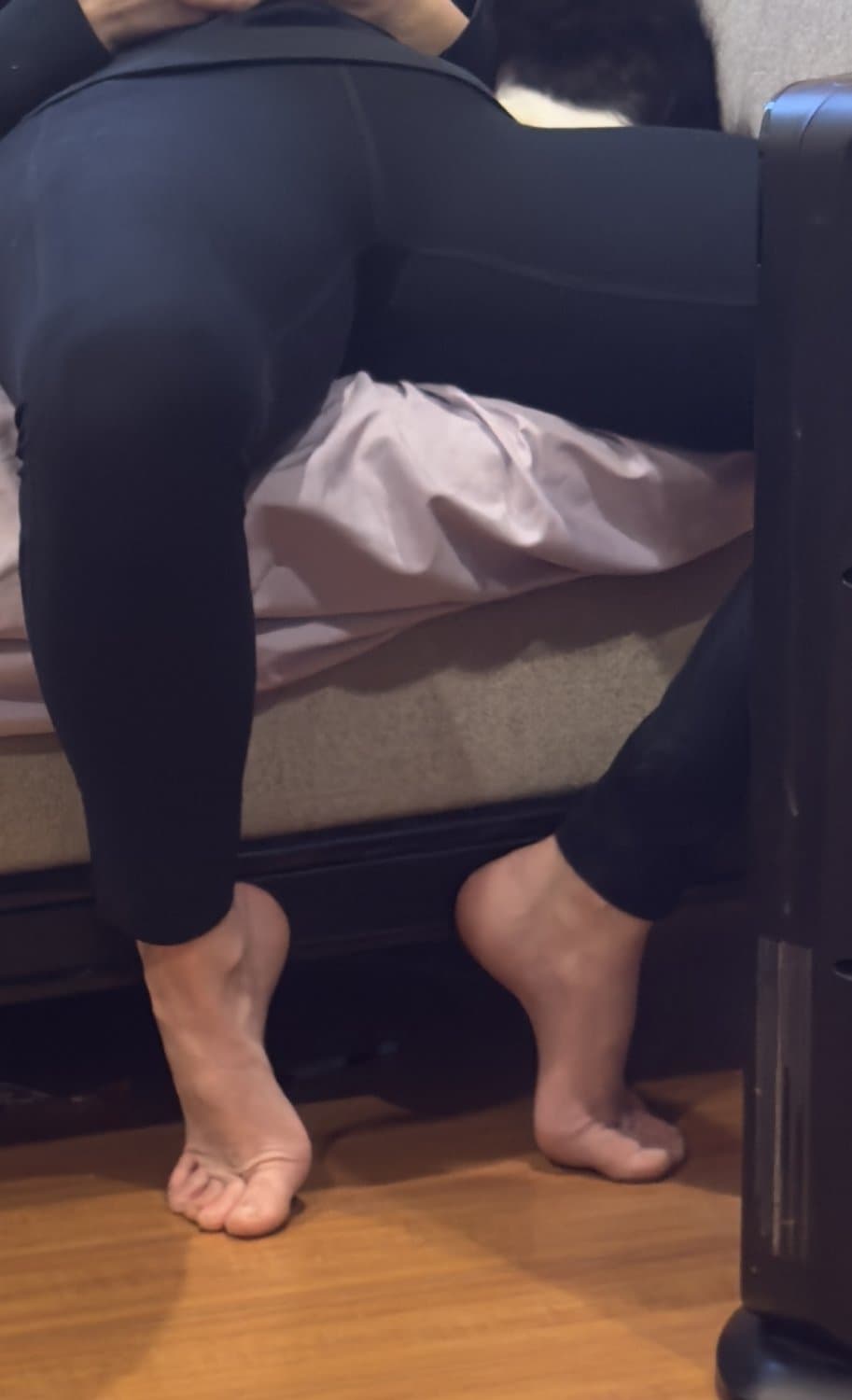 Click to view full size Wife’s sexy feet creepin couch size 6