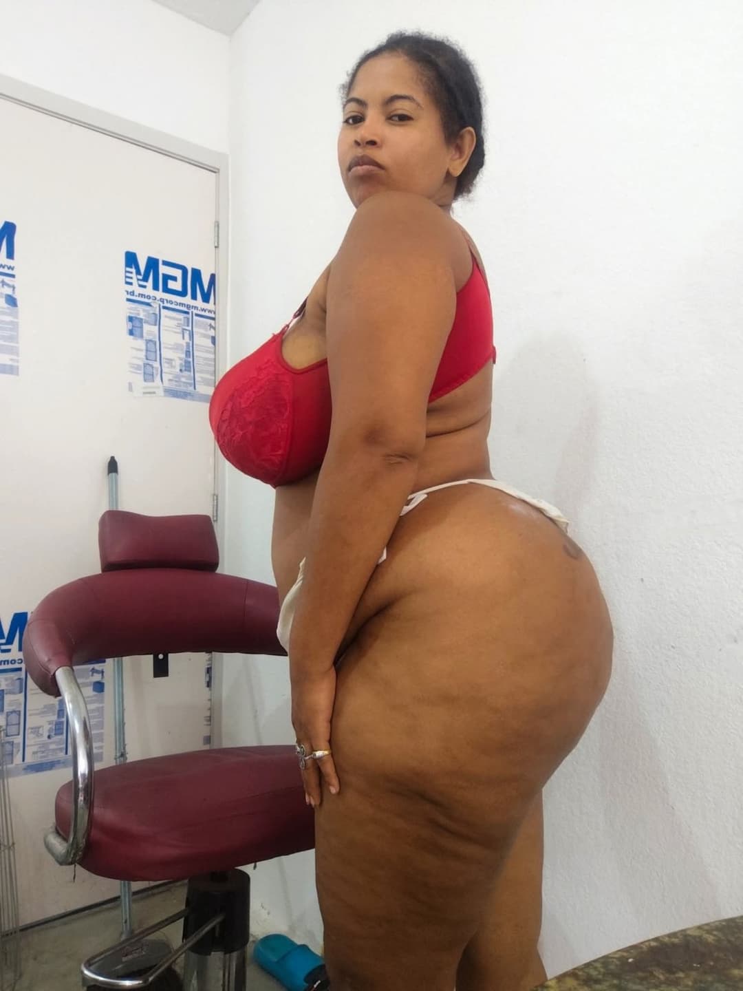 Click to view full size Gordinha tarada e safada