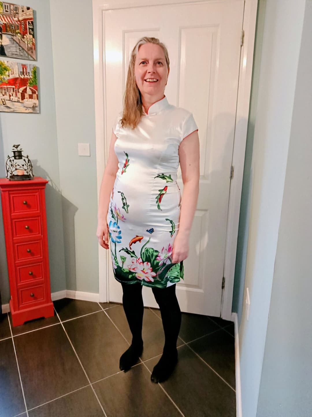 Click to view full size Fran getting very drunk in front of 2 guys