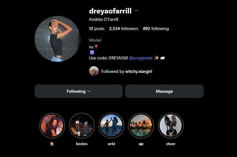 Click to view full size Hot college girl