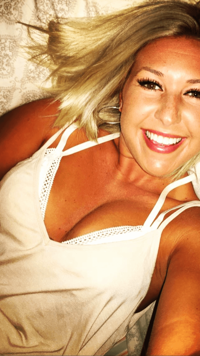 Click to view full size Simone Madlin