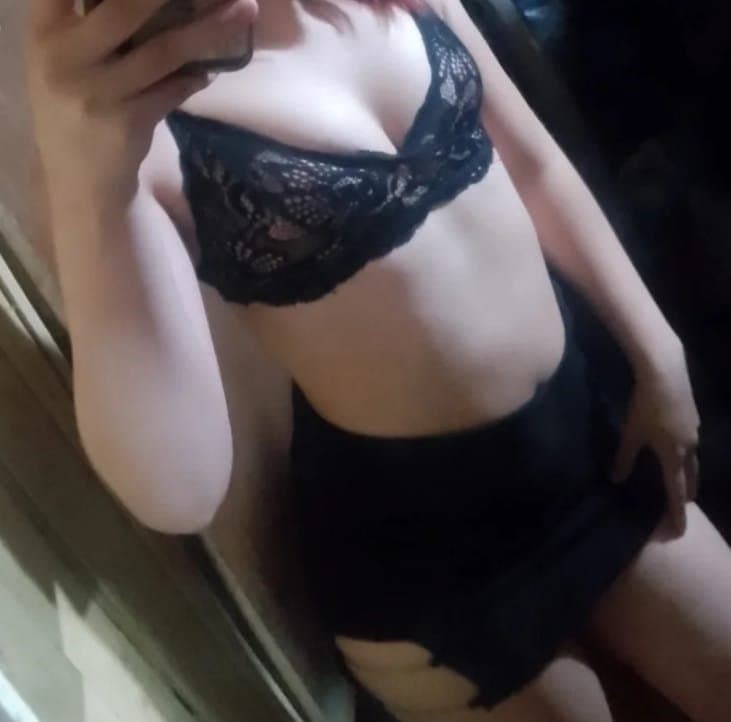 Click to view full size Lindas18??