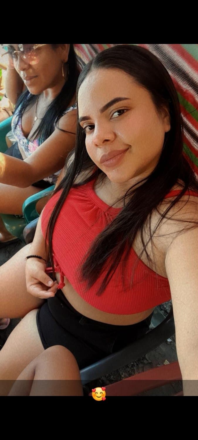 Click to view full size Bigtits latina