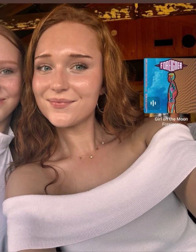 Click to view full size Dm if you can trib this redhead hotty