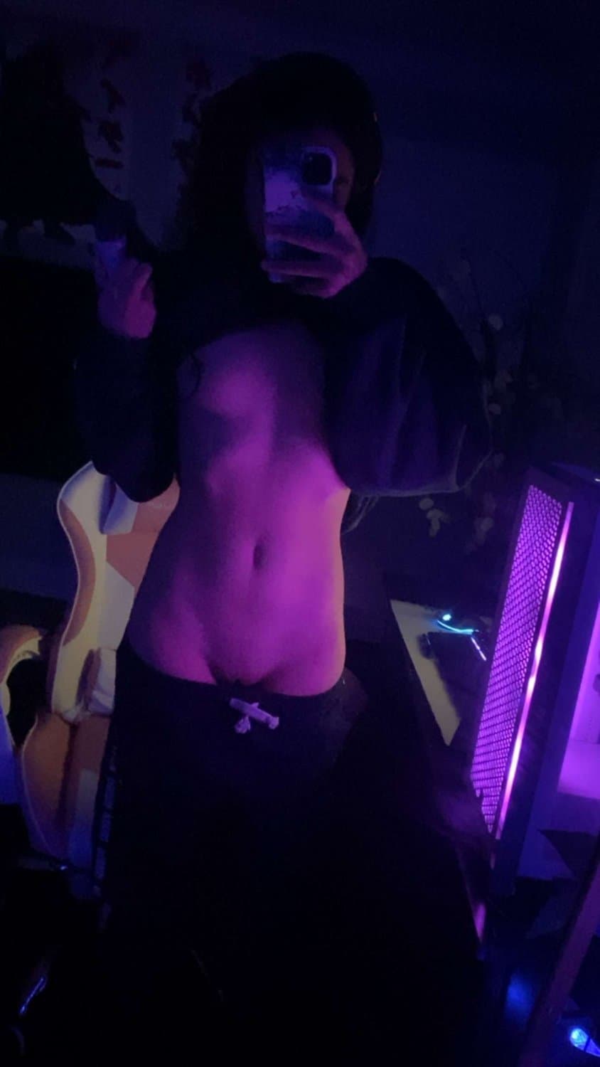 Click to view full size Latina teen whore, repost please