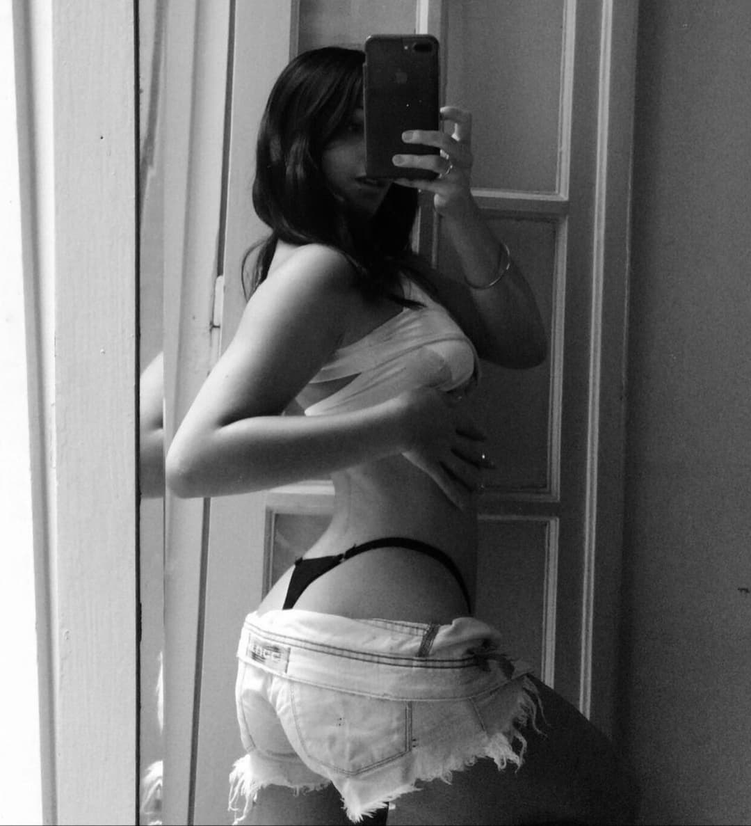 Click to view full size Pendeja argentina cuerpazo