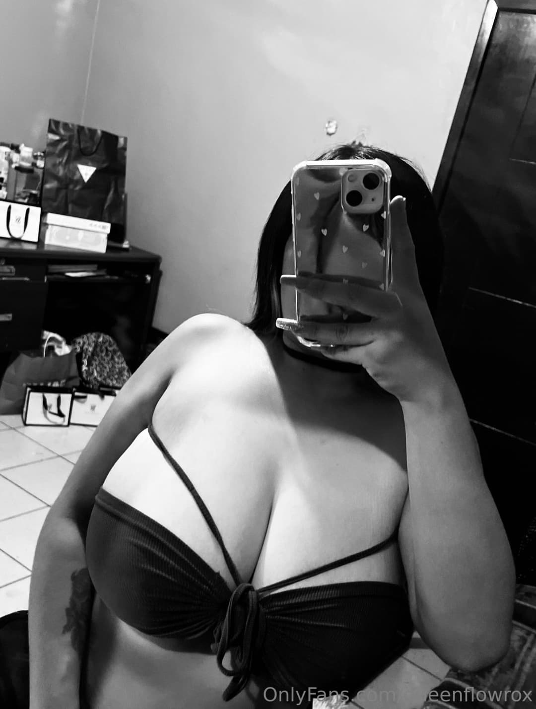 Click to view full size ROXY QUEEN FLOW ROX 1