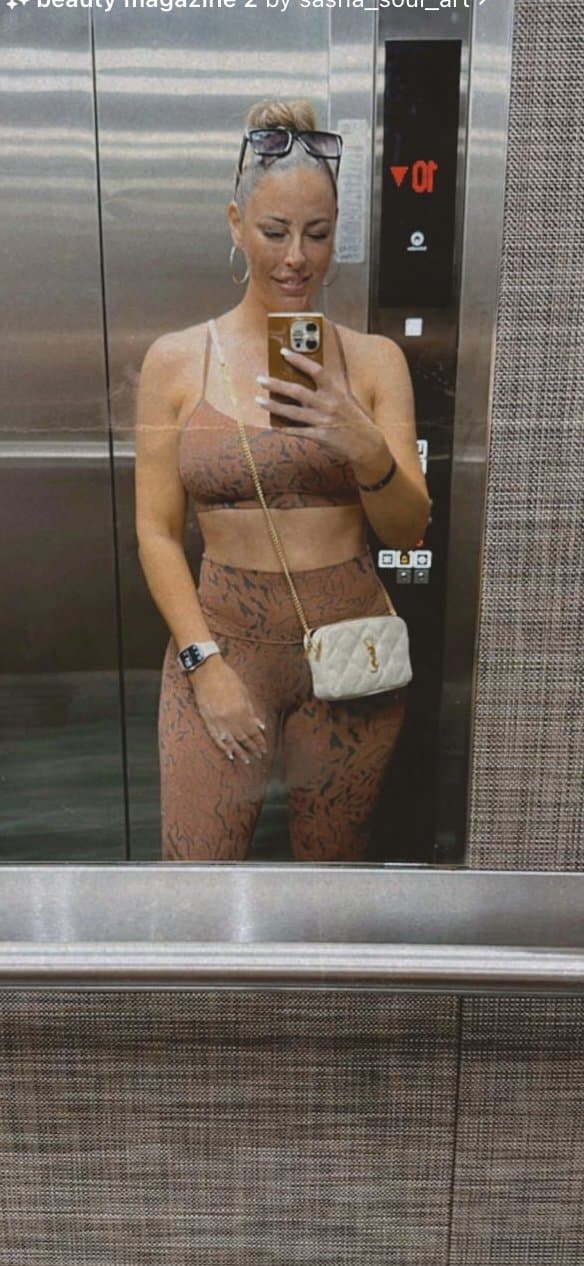 Click to view full size Texas TikTok milf Robyn fields