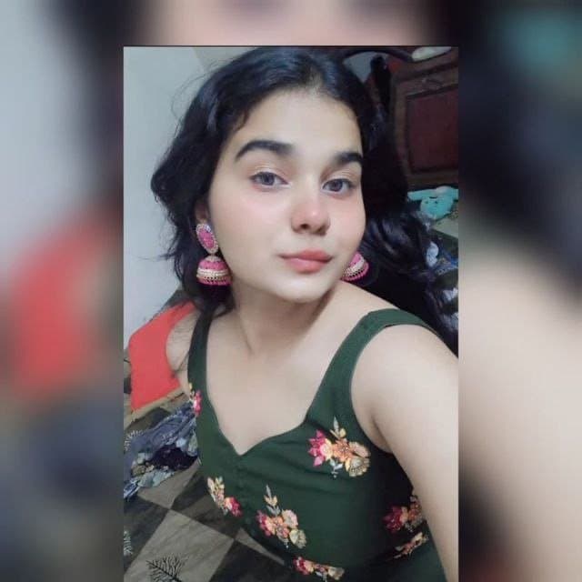 Click to view full size Delhi Slut 18 yo Niki ?