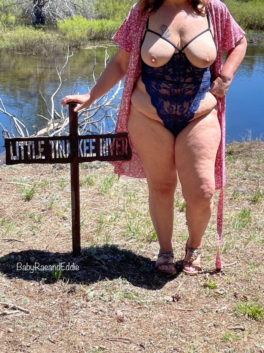 Click to view full size Grandma photo shoot