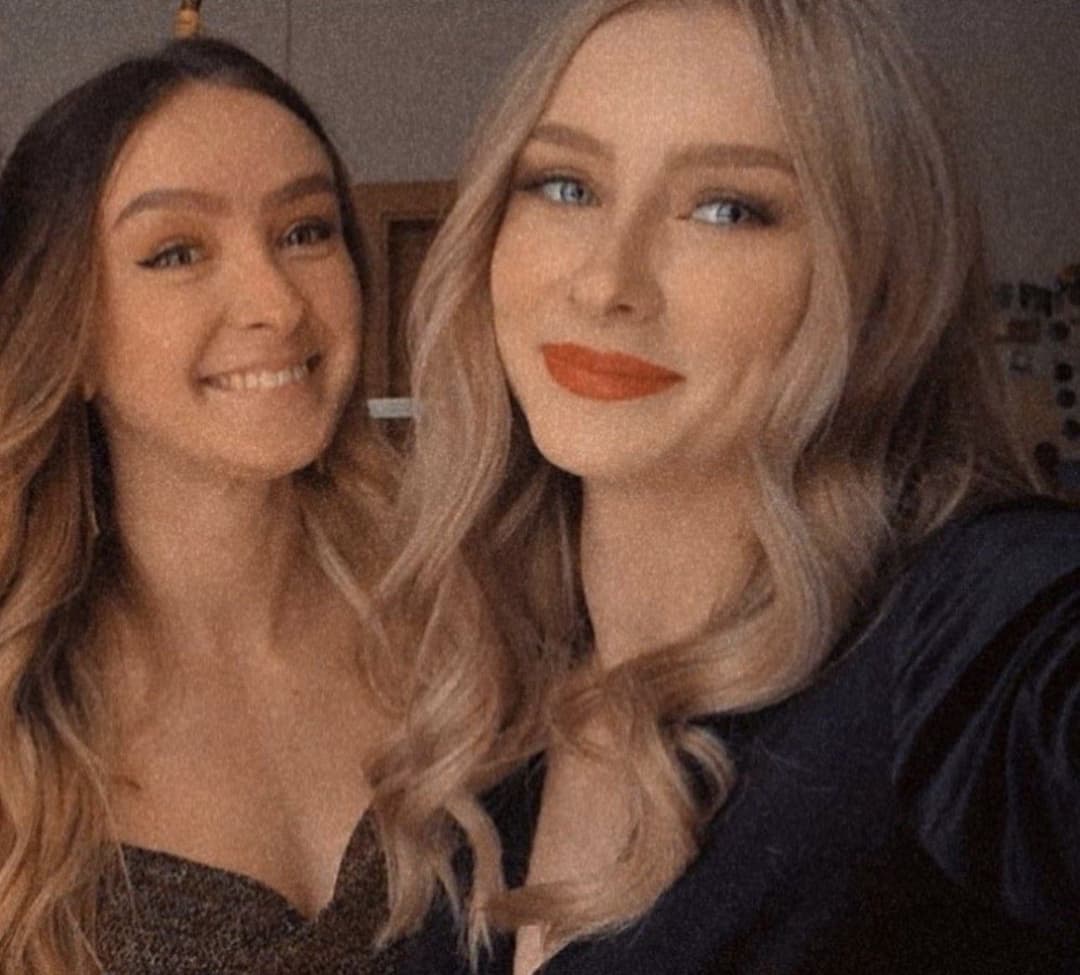 Click to view full size Hot sexy petite german teen slut model Saskia from Göttingen