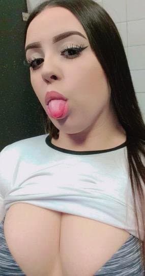 Click to view full size 22 year old Jasmine escort in Orange County ca