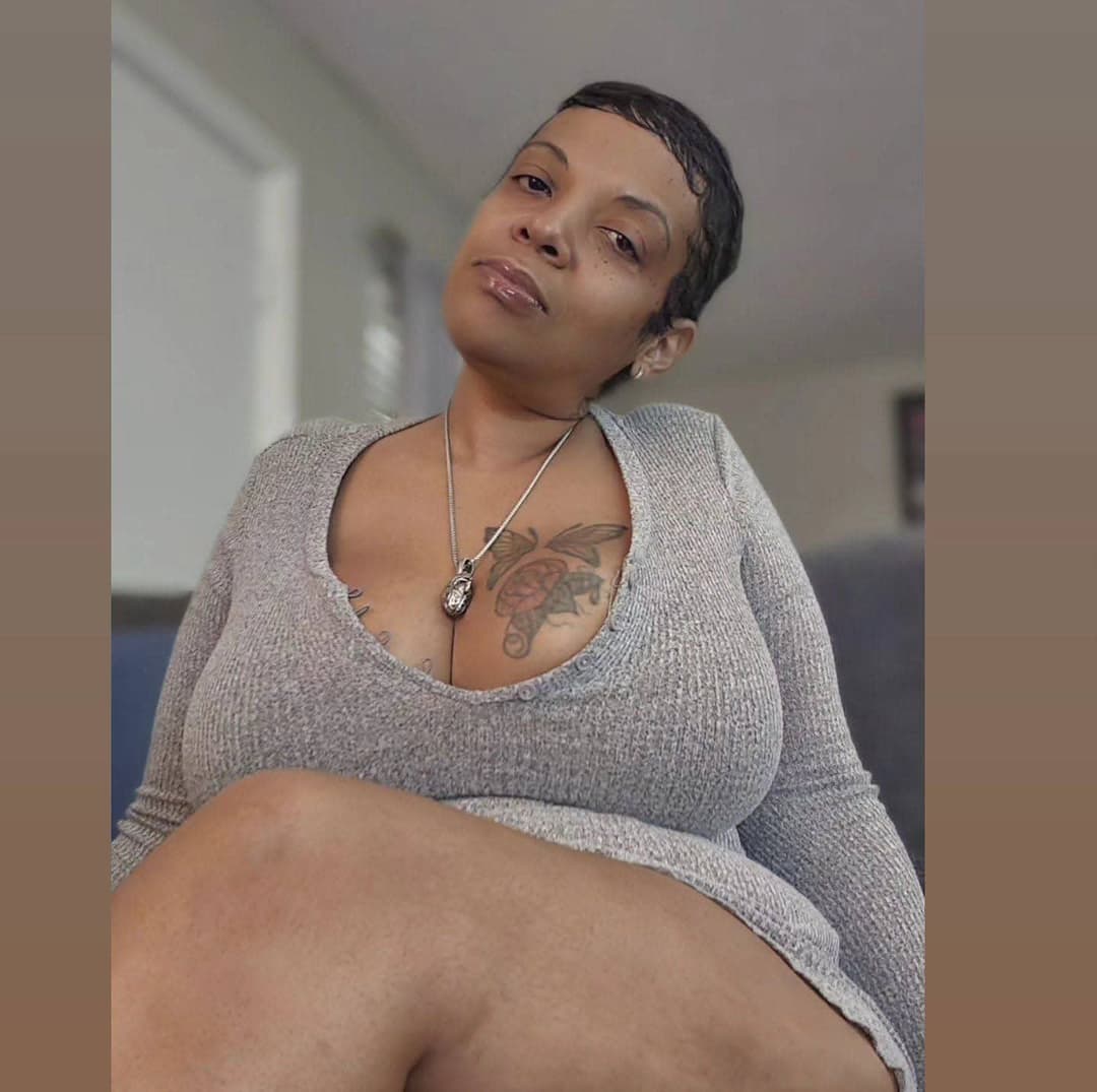 Click to view full size Redbone ebony auntie that got the if We go to the hotel we FUCKIN video & I would not pull out 134