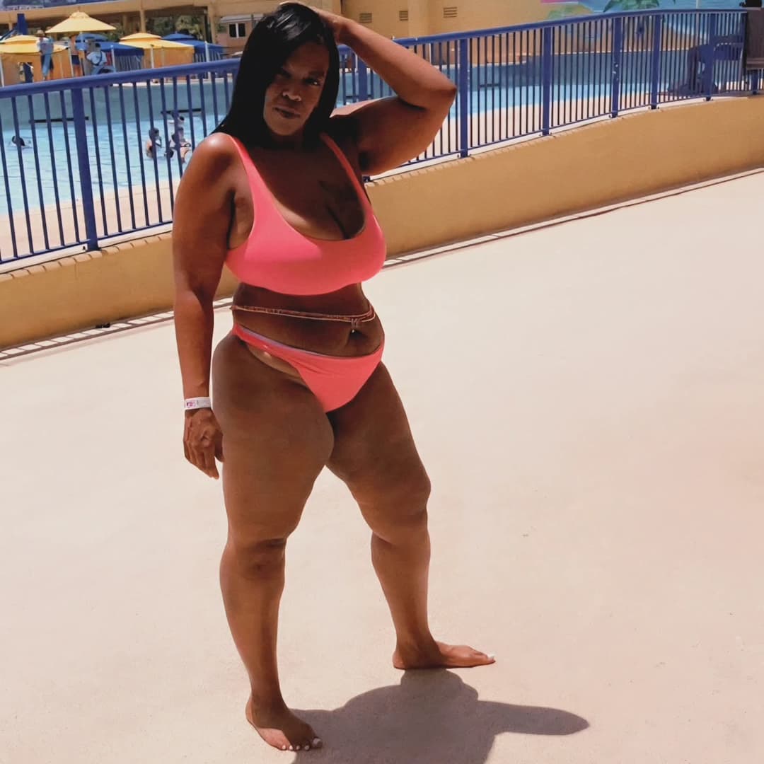 Click to view full size Redbone ebony auntie that got the if We go to the hotel we FUCKIN video & I would not pull out 134