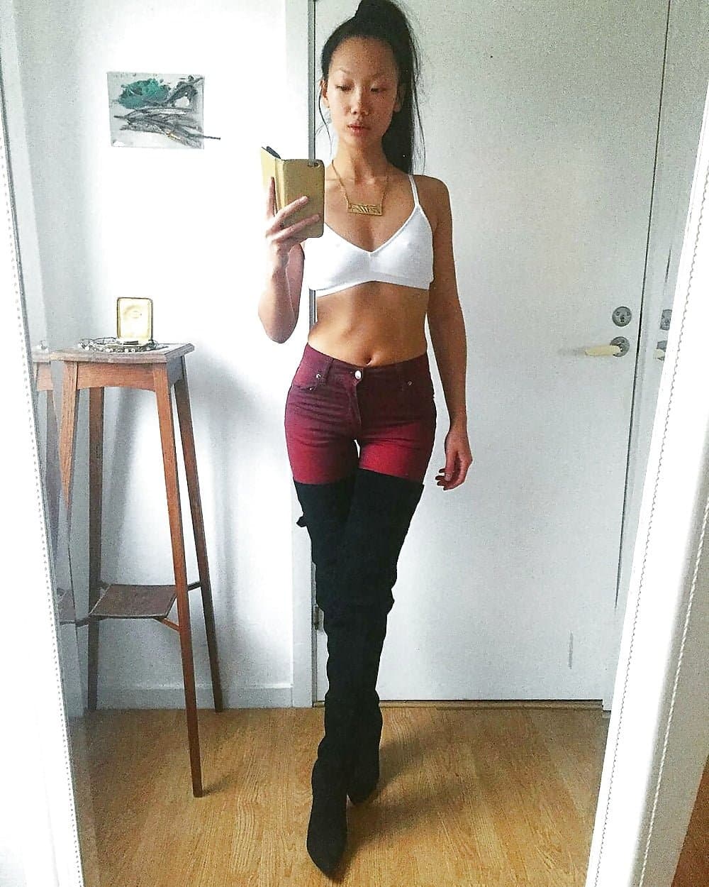 Click to view full size Swedish Amateur (005): Asian hotty Caroline