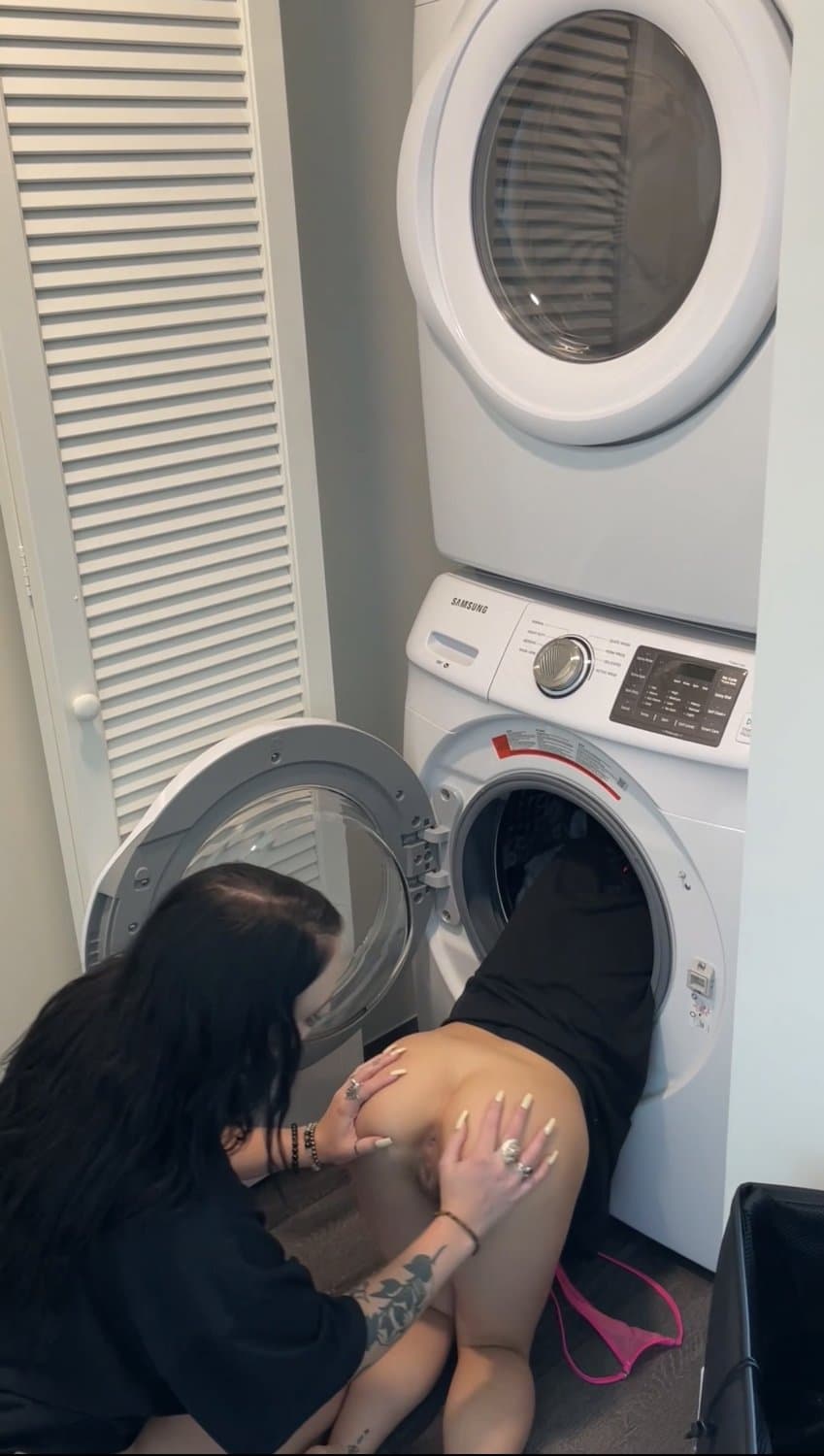 Click to view full size Laundry room small slim thick girl watching what happens there