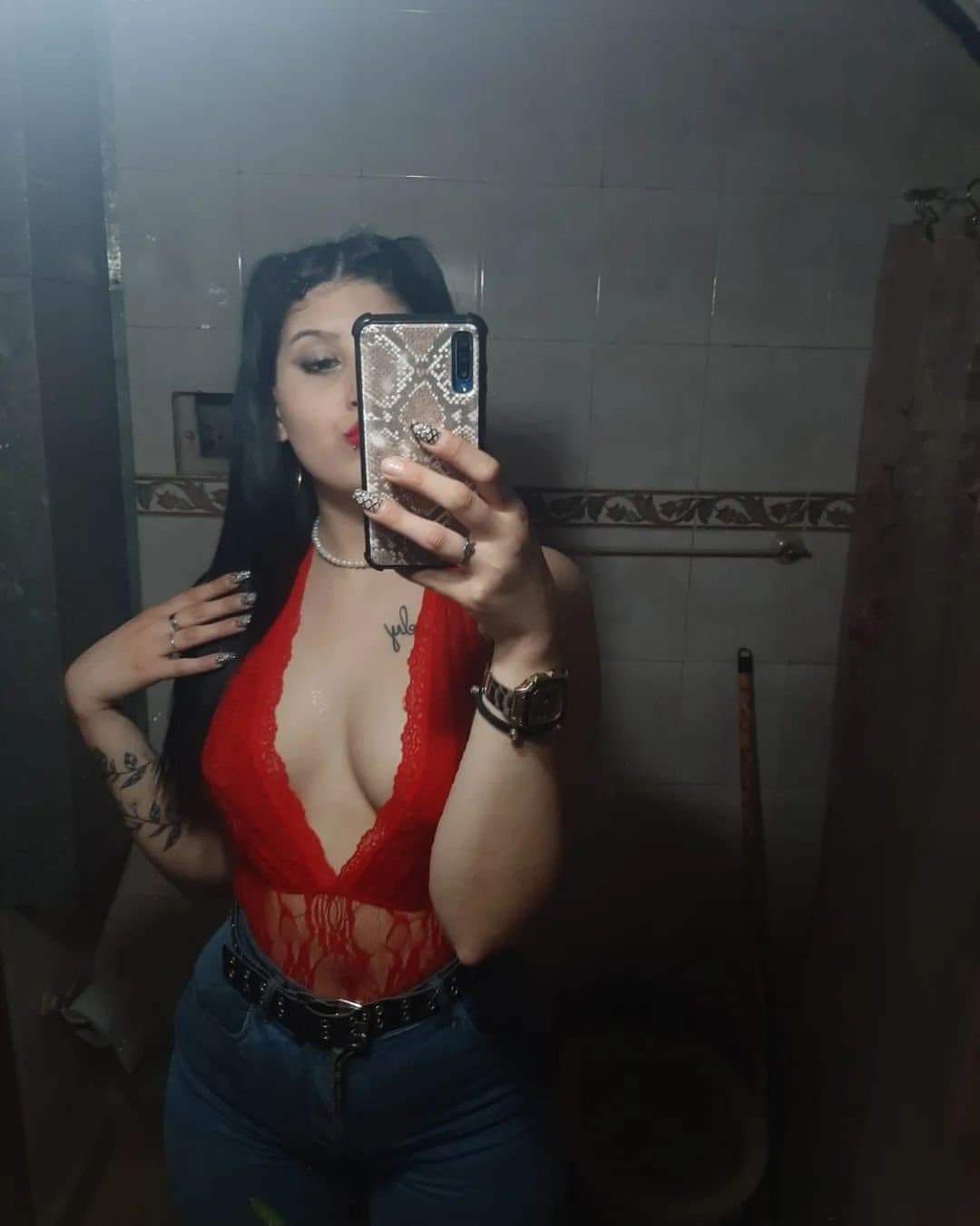 Click to view full size mikaela rocio una turra de culo abusivo