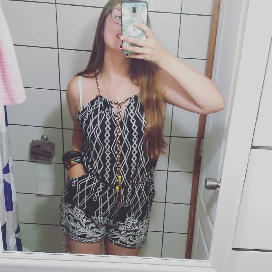 Click to view full size Francesca wants to be shown