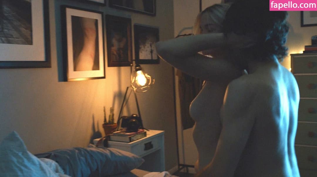 Click to view full size Maia Mitchell So Fucking Sexy with those Petite Suckable Tits & Hot Ass Great Edging material ??