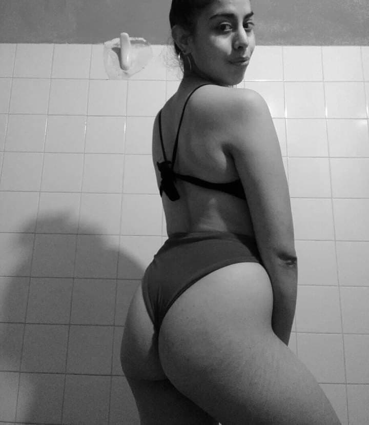 Click to view full size Este post es puro culo! (Carla B)