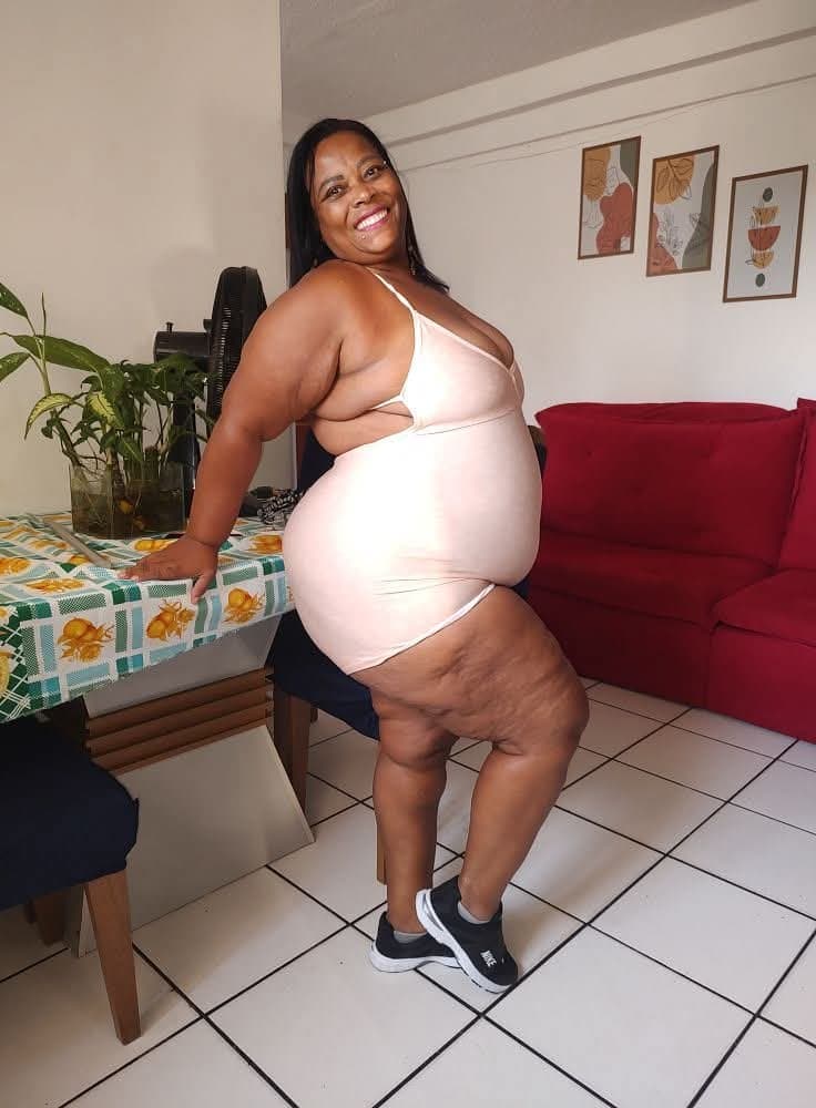 Click to view full size LATINA THICK JUICY CHUNKY SSBBW BIG ASS BOOTY