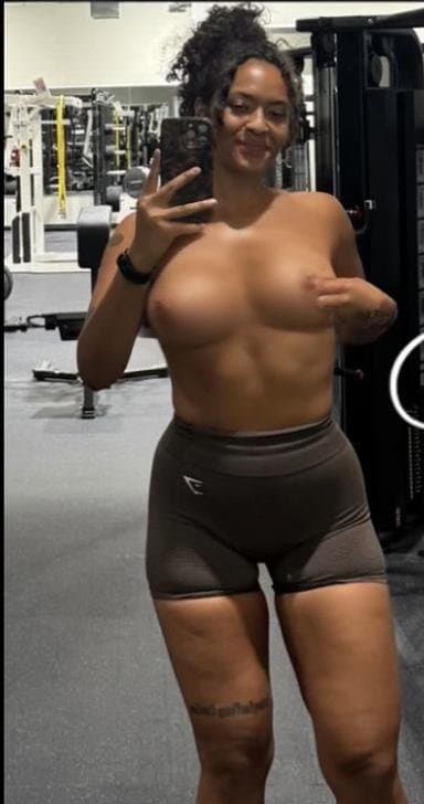 Click to view full size Perfect fitness redbone lightskin has perfect body Julia