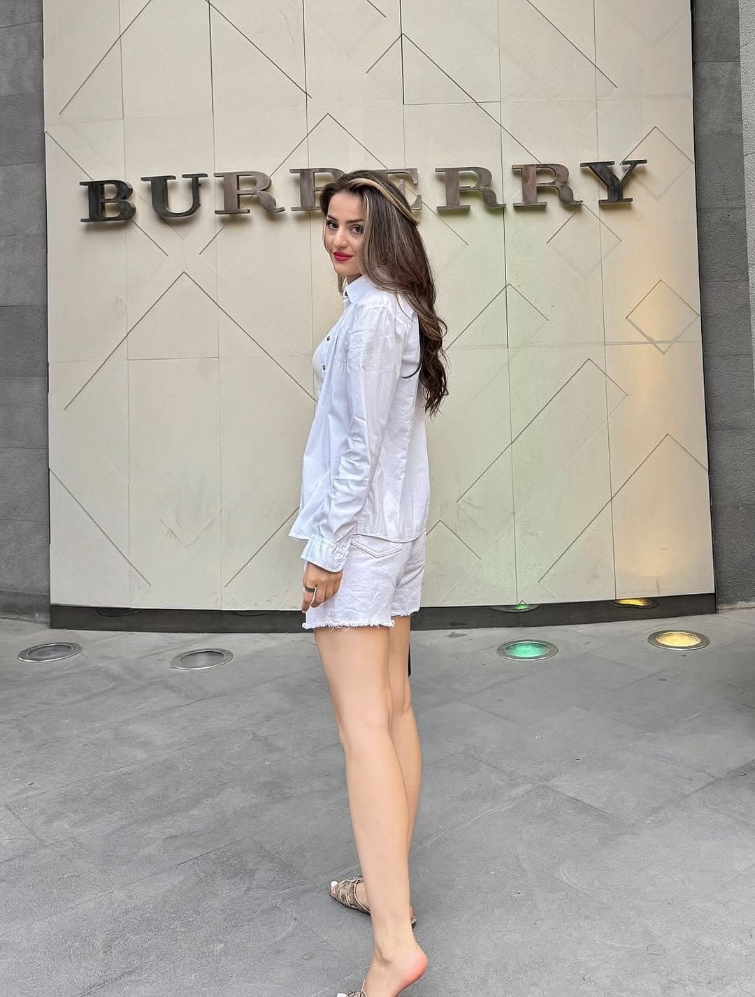 Click to view full size Armenian insta influencer I would like to fuck 24/7