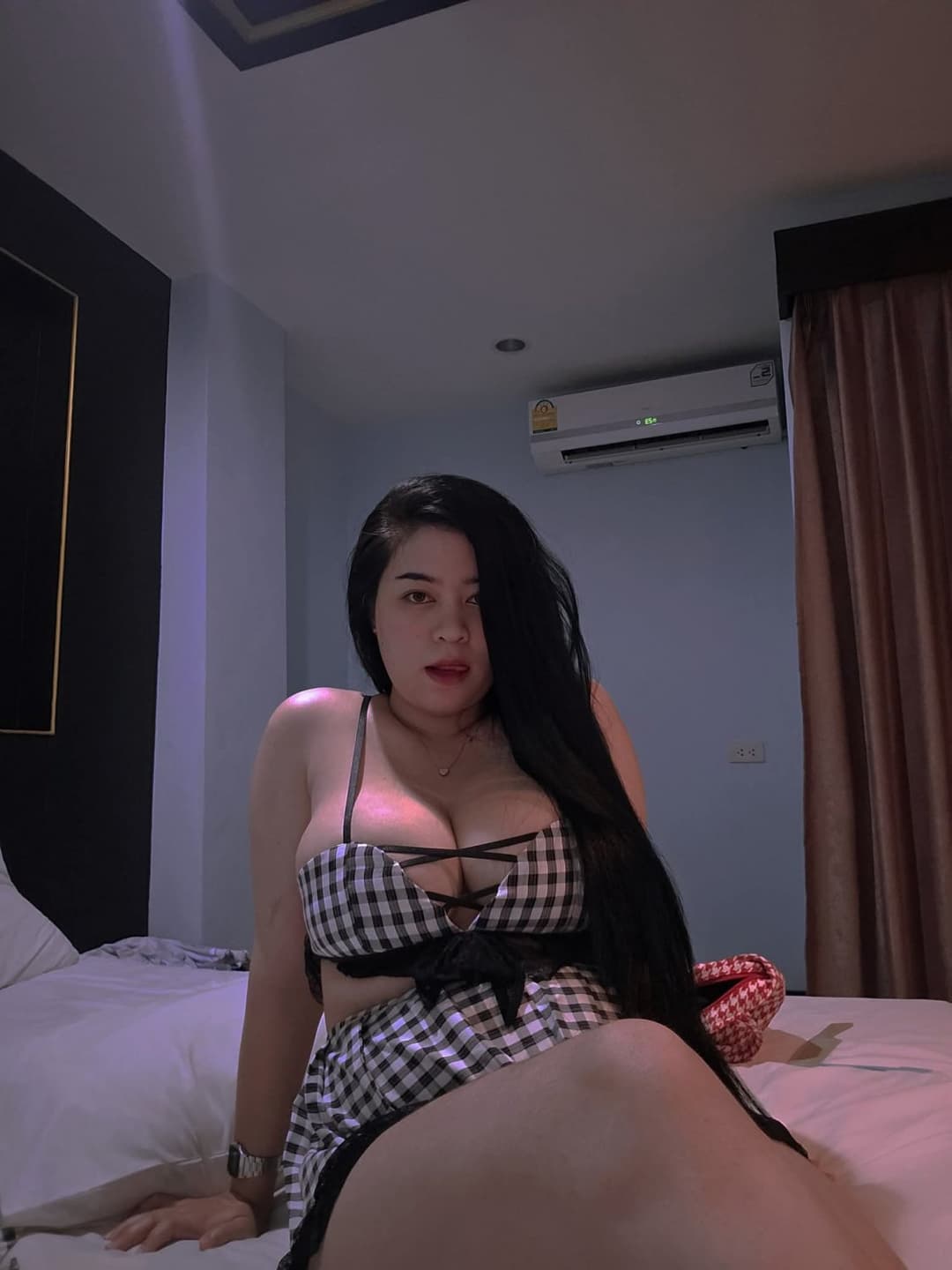 Click to view full size Ploy