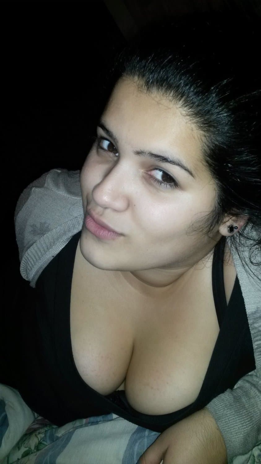 Click to view full size Cin mostrando las tetas