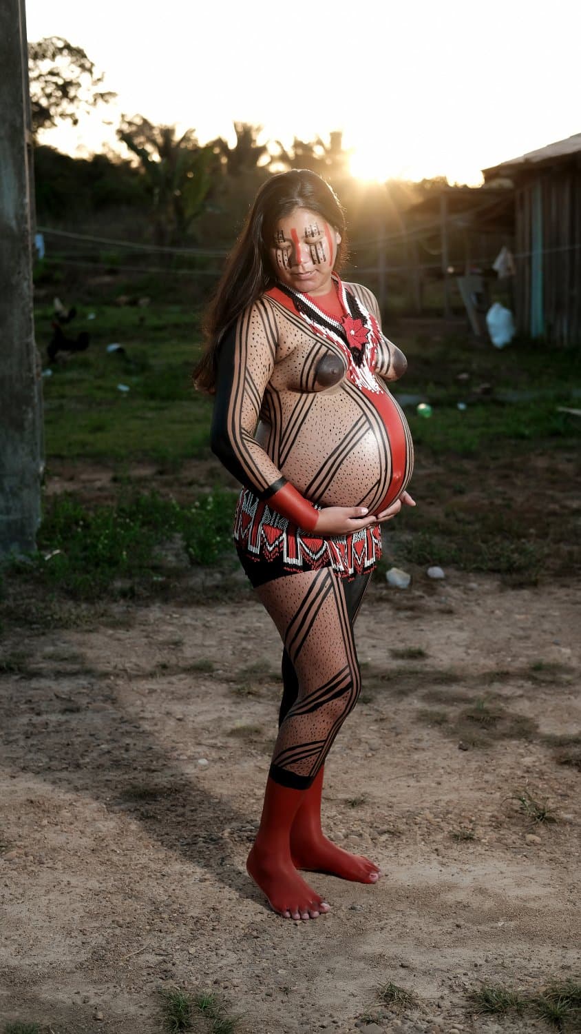 Click to view full size Boudoir Maternity Shoot ? Indigenous Edition